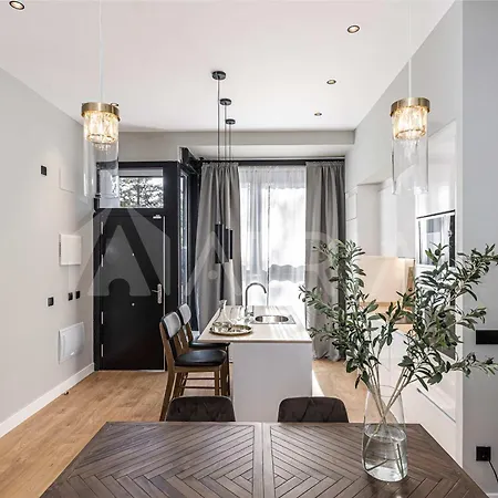 Beautiful Apartment 10 Min Walk To Bernabeu Stadium Madrid Exterior photo